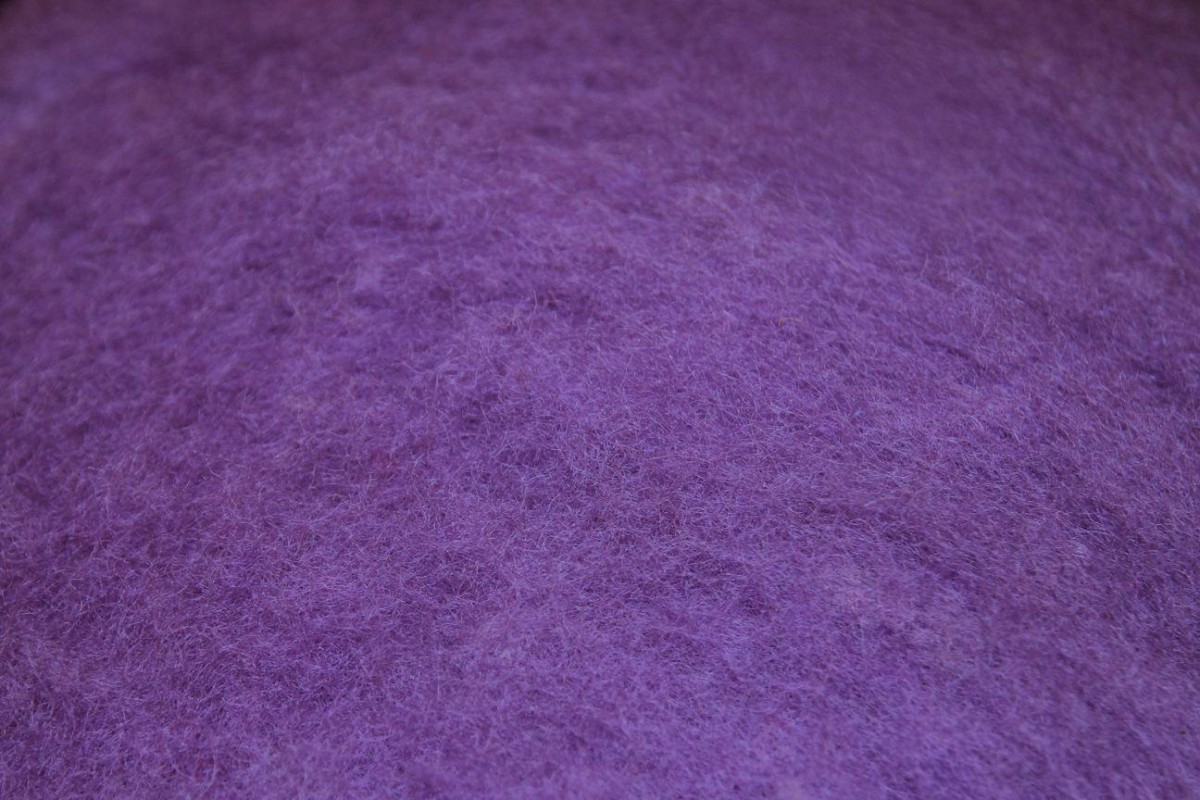 Lavendel kardet ull